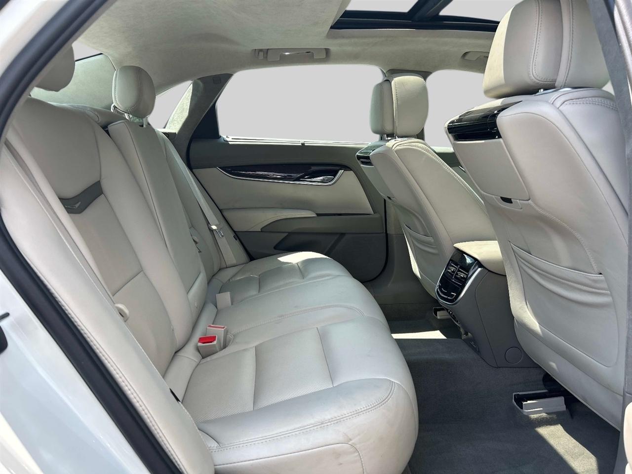 Cadillac XTS 4dr Sdn Vsport Platinum AWD 2014