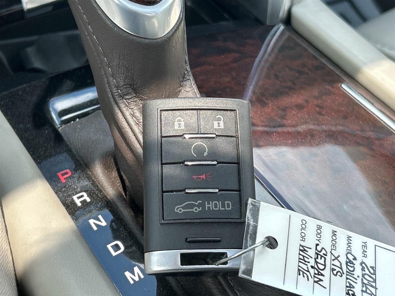 Cadillac XTS 4dr Sdn Vsport Platinum AWD 2014