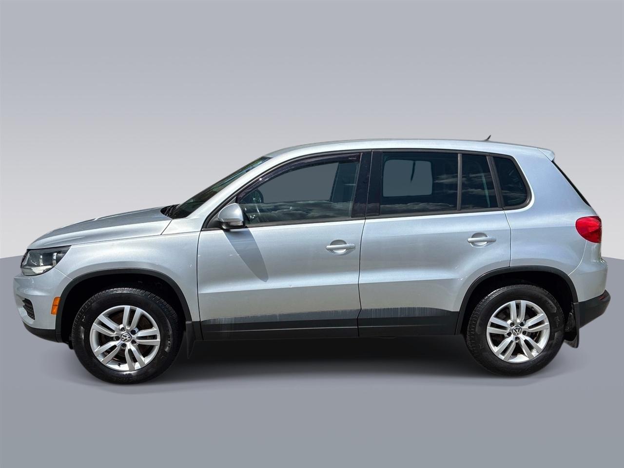 Volkswagen Tiguan 4WD 4dr Auto SE w/Sunroof & Nav 2013