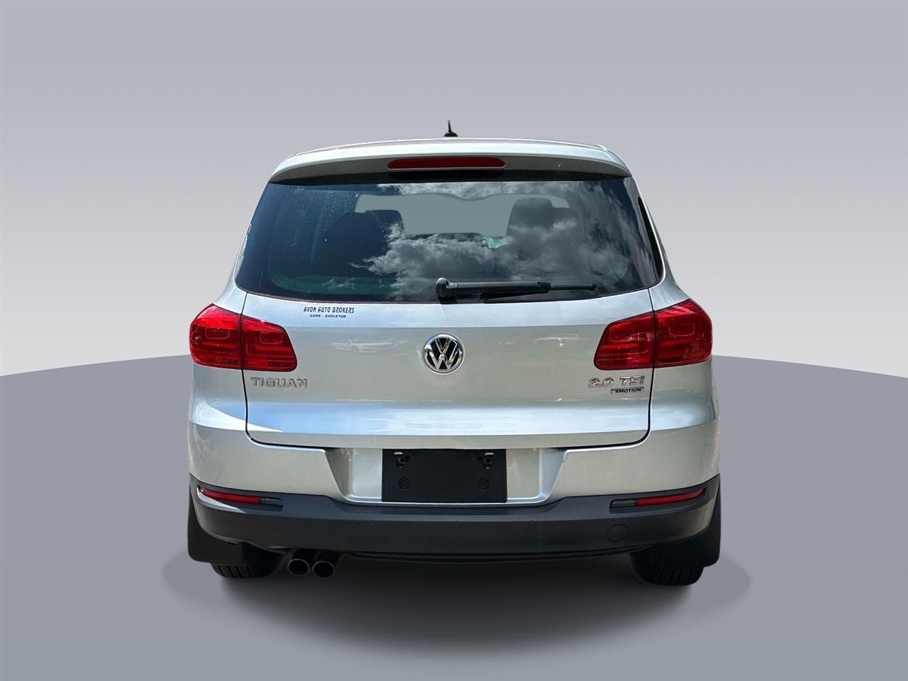 Volkswagen Tiguan 4WD 4dr Auto SE w/Sunroof & Nav 2013