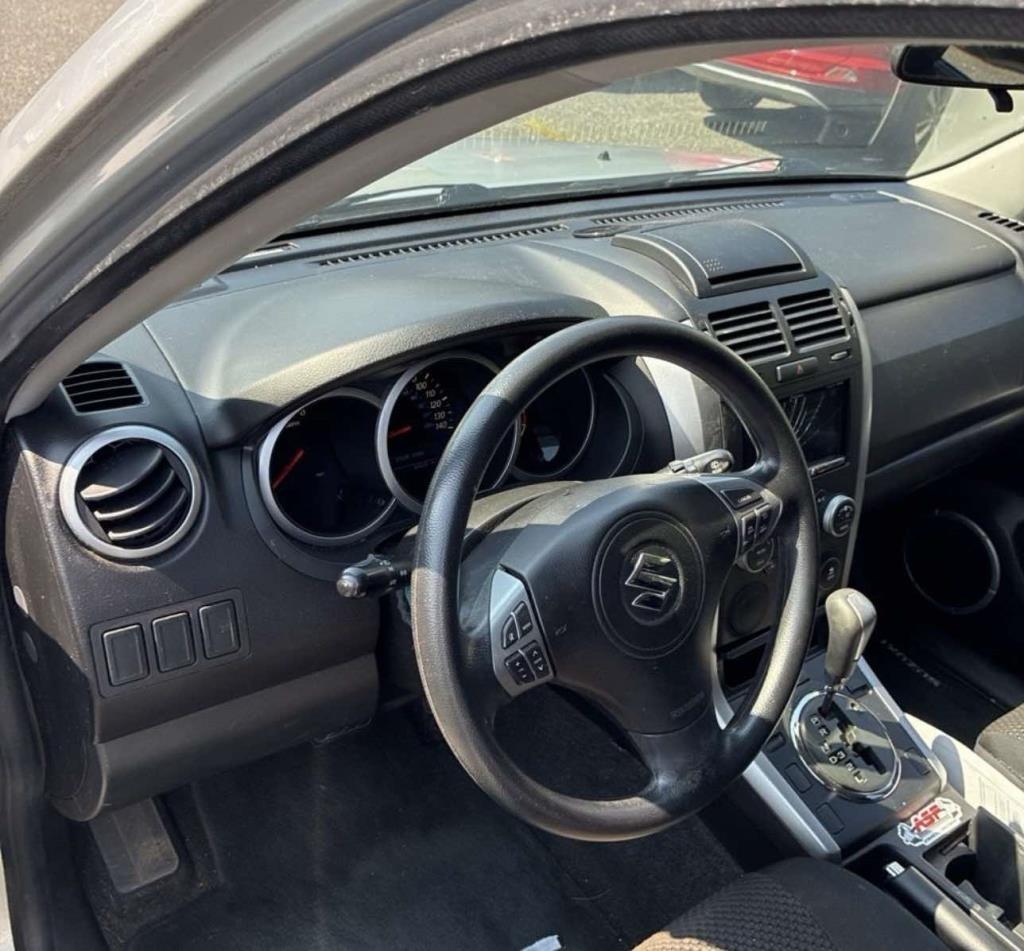 Suzuki Grand Vitara 2WD 4dr Auto Premium 2012