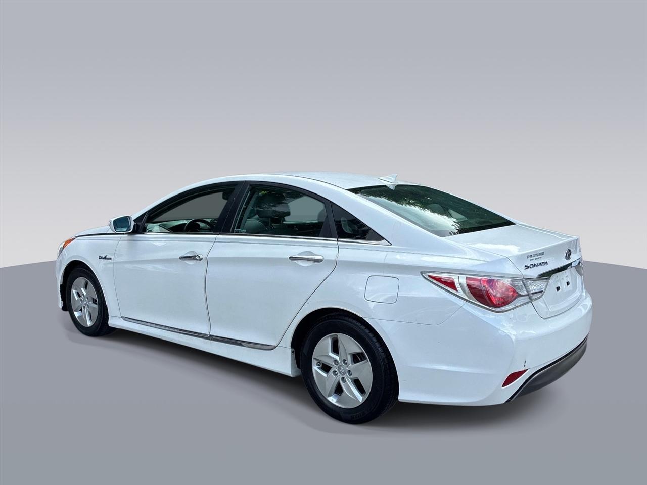 Hyundai Sonata 4dr Sdn 2.4L Auto Hybrid 2012