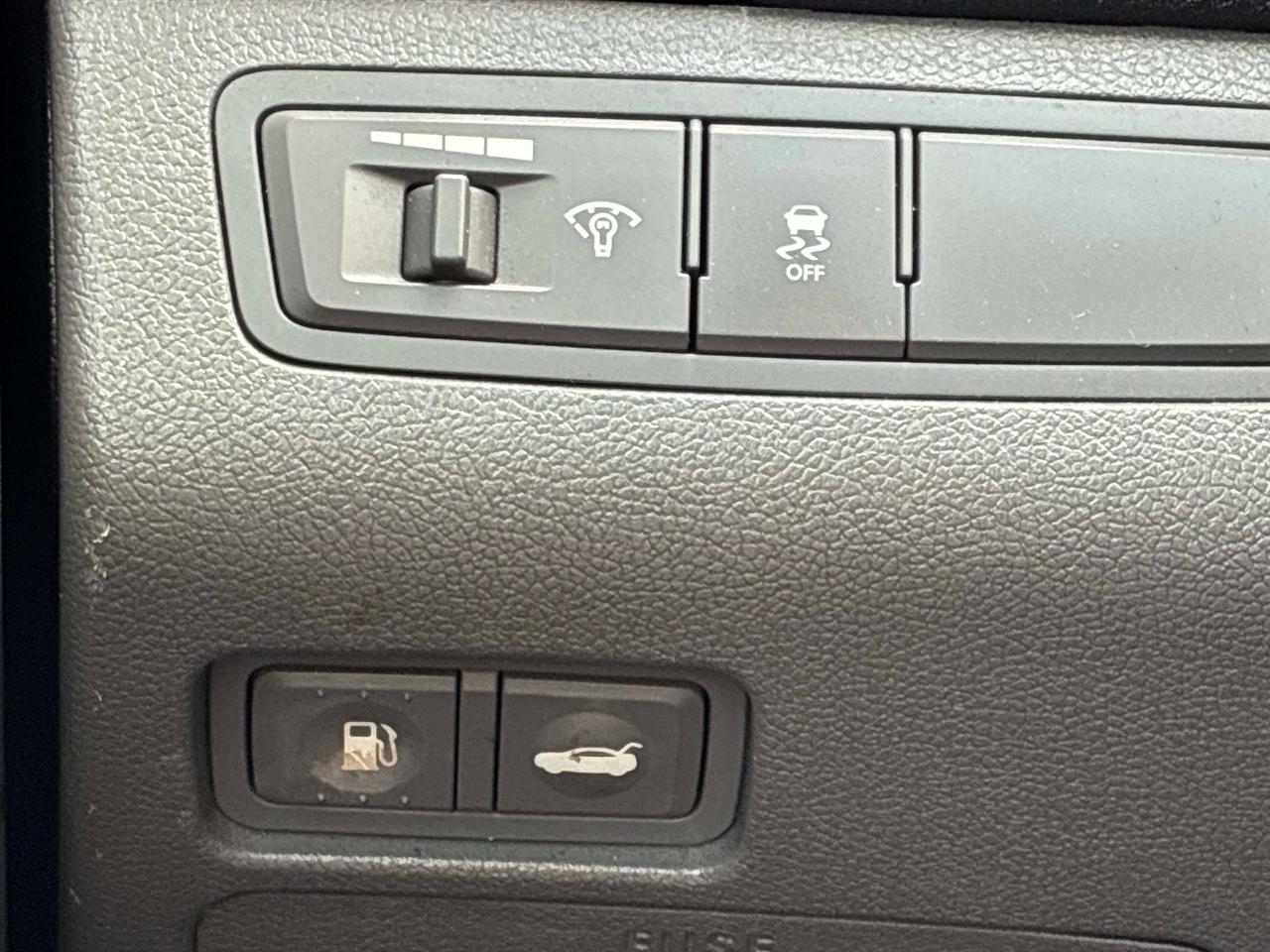 Hyundai Sonata 4dr Sdn 2.4L Auto Hybrid 2012