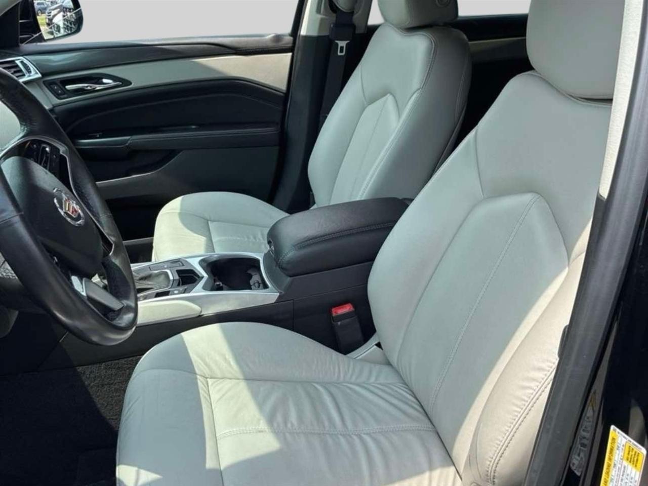Cadillac SRX FWD 4dr Base 2014