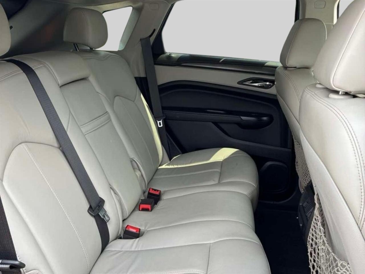 Cadillac SRX FWD 4dr Base 2014