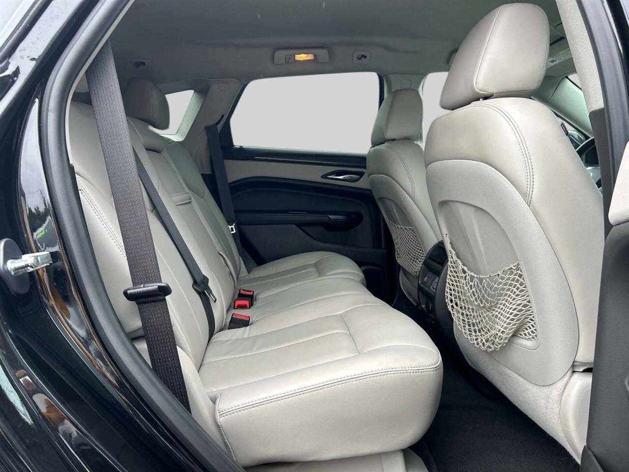 Cadillac SRX FWD 4dr Base 2014