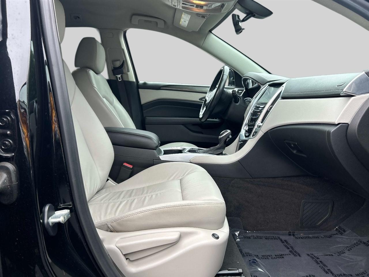 Cadillac SRX FWD 4dr Base 2014