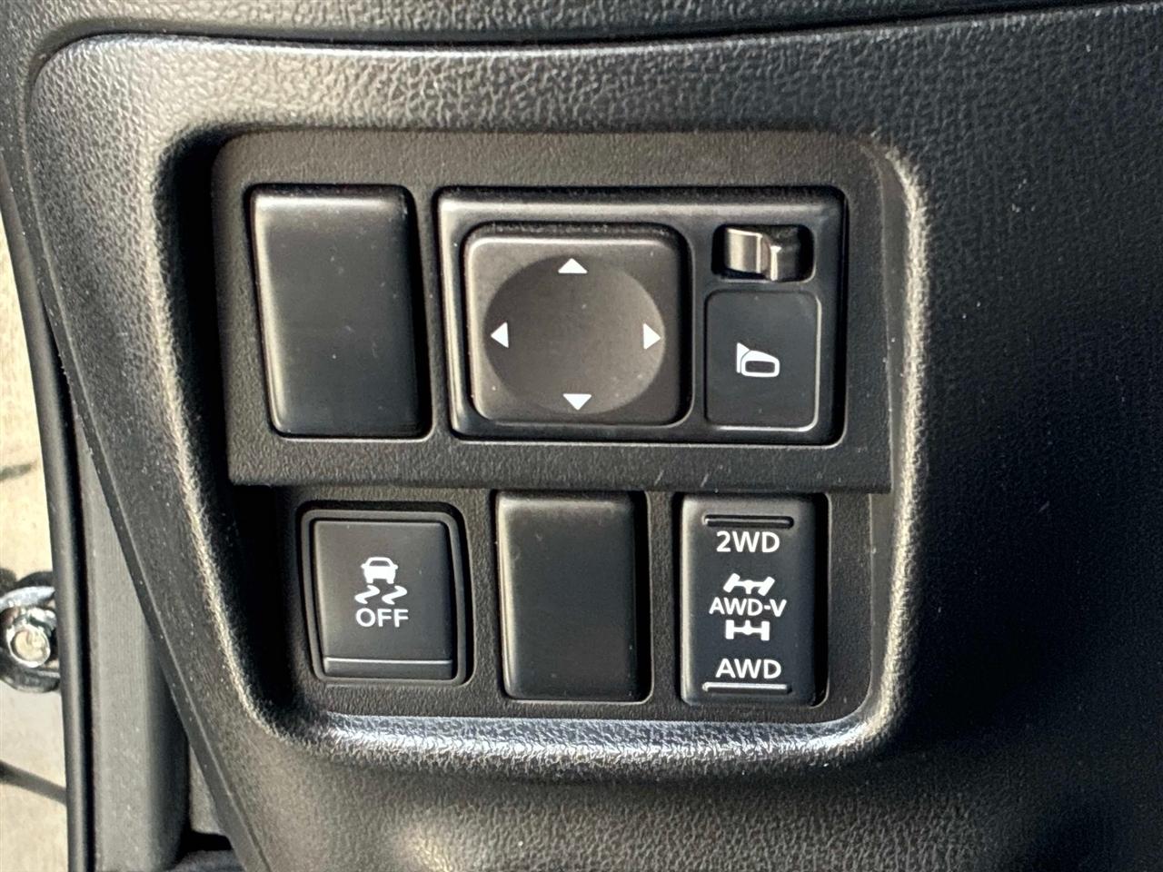 Nissan Juke 5dr Wgn CVT SL AWD 2012