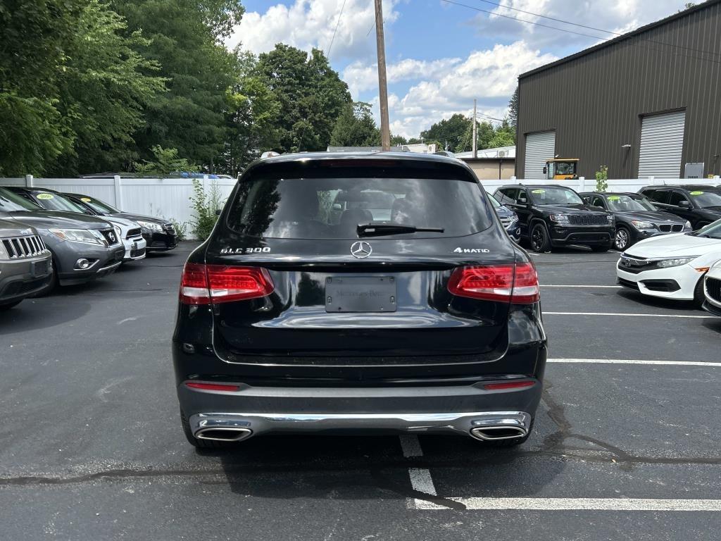 Mercedes-Benz GLC 4MATIC 4dr GLC 300 2016