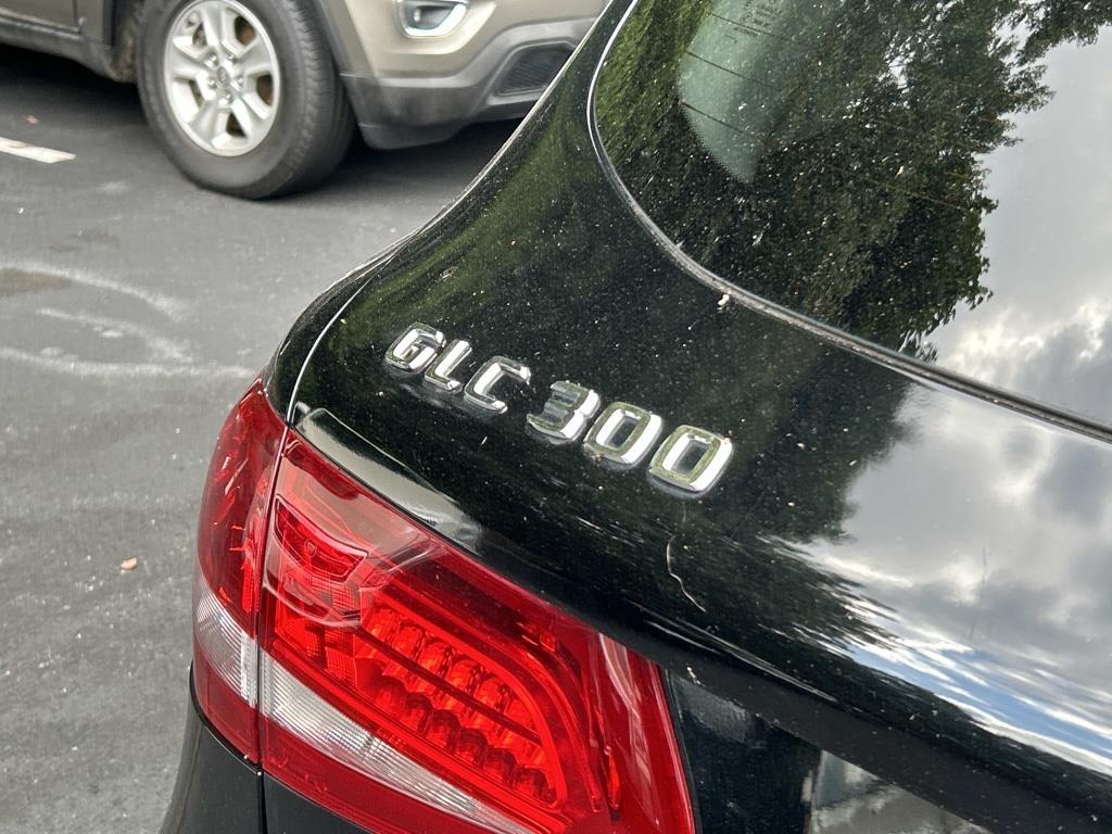Mercedes-Benz GLC 4MATIC 4dr GLC 300 2016