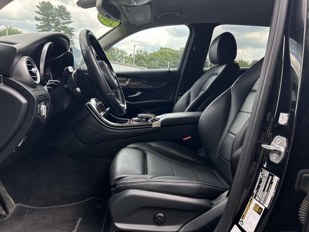 Mercedes-Benz GLC 4MATIC 4dr GLC 300 2016