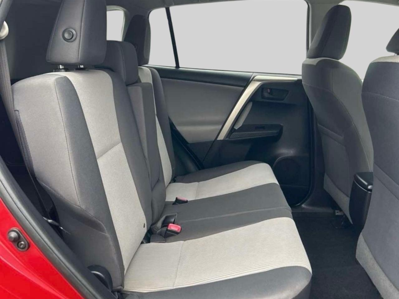 Toyota RAV4 AWD 4dr LE (Natl) 2014