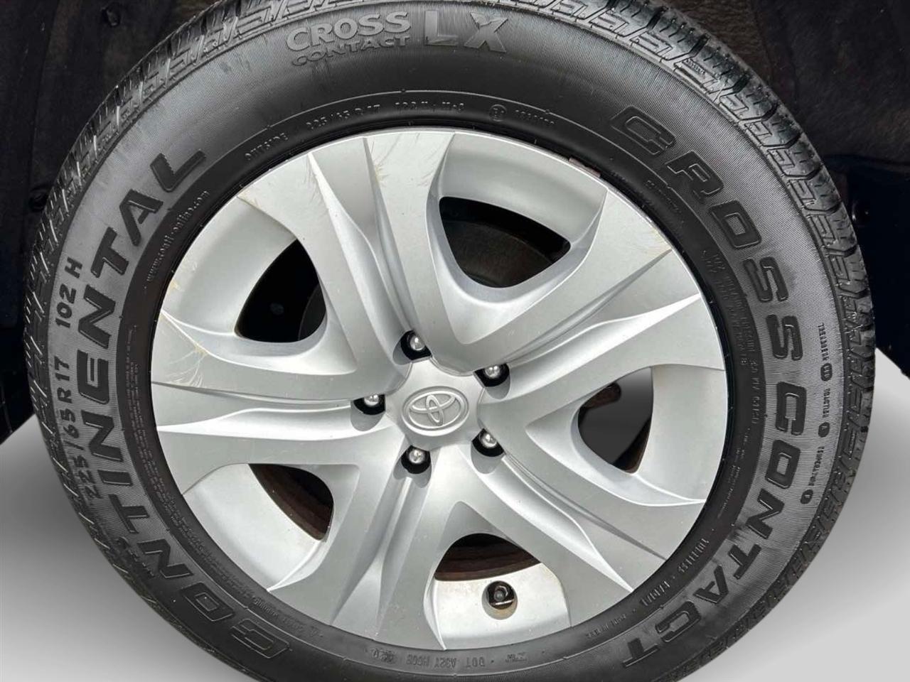Toyota RAV4 AWD 4dr LE (Natl) 2014