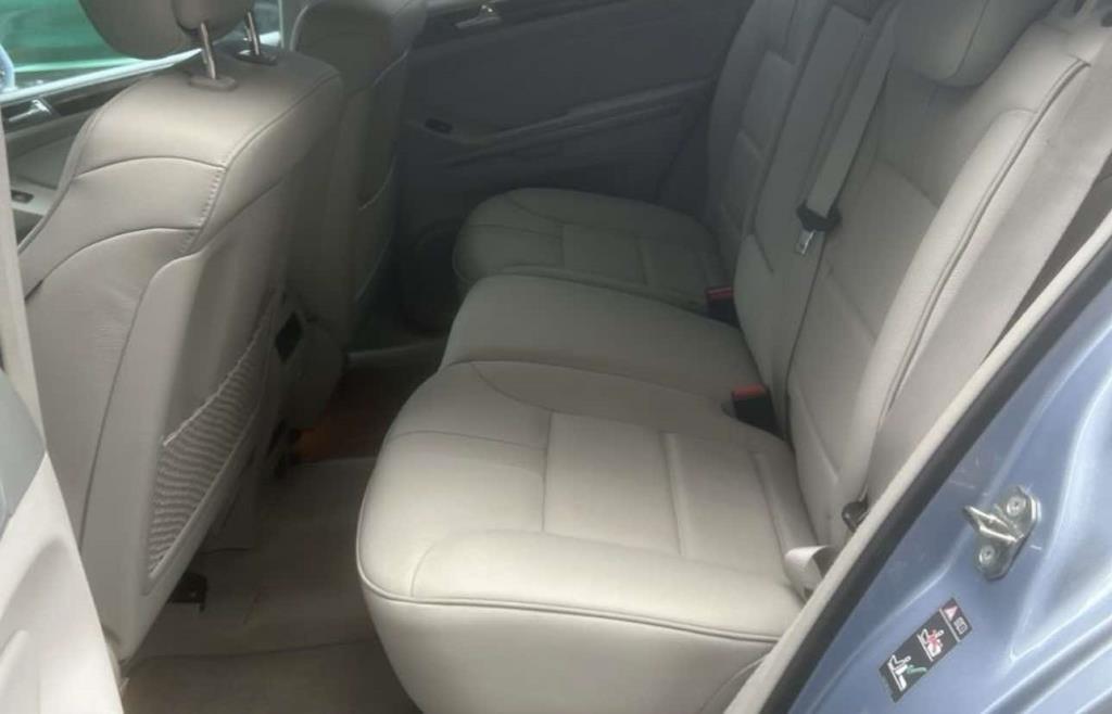 Mercedes-Benz M-Class 4MATIC 4dr 5.5L 2009