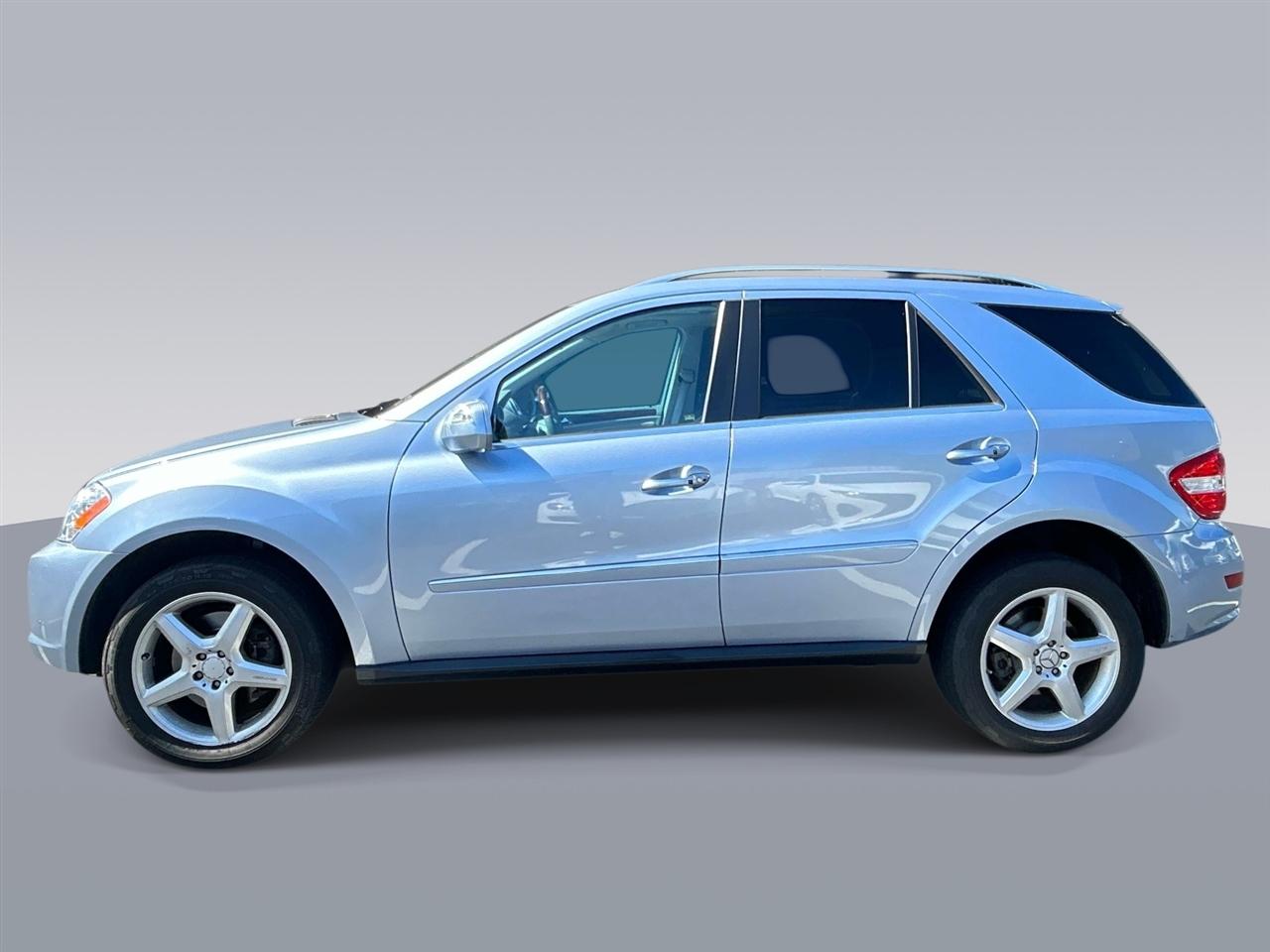 Mercedes-Benz M-Class 4MATIC 4dr 5.5L 2009