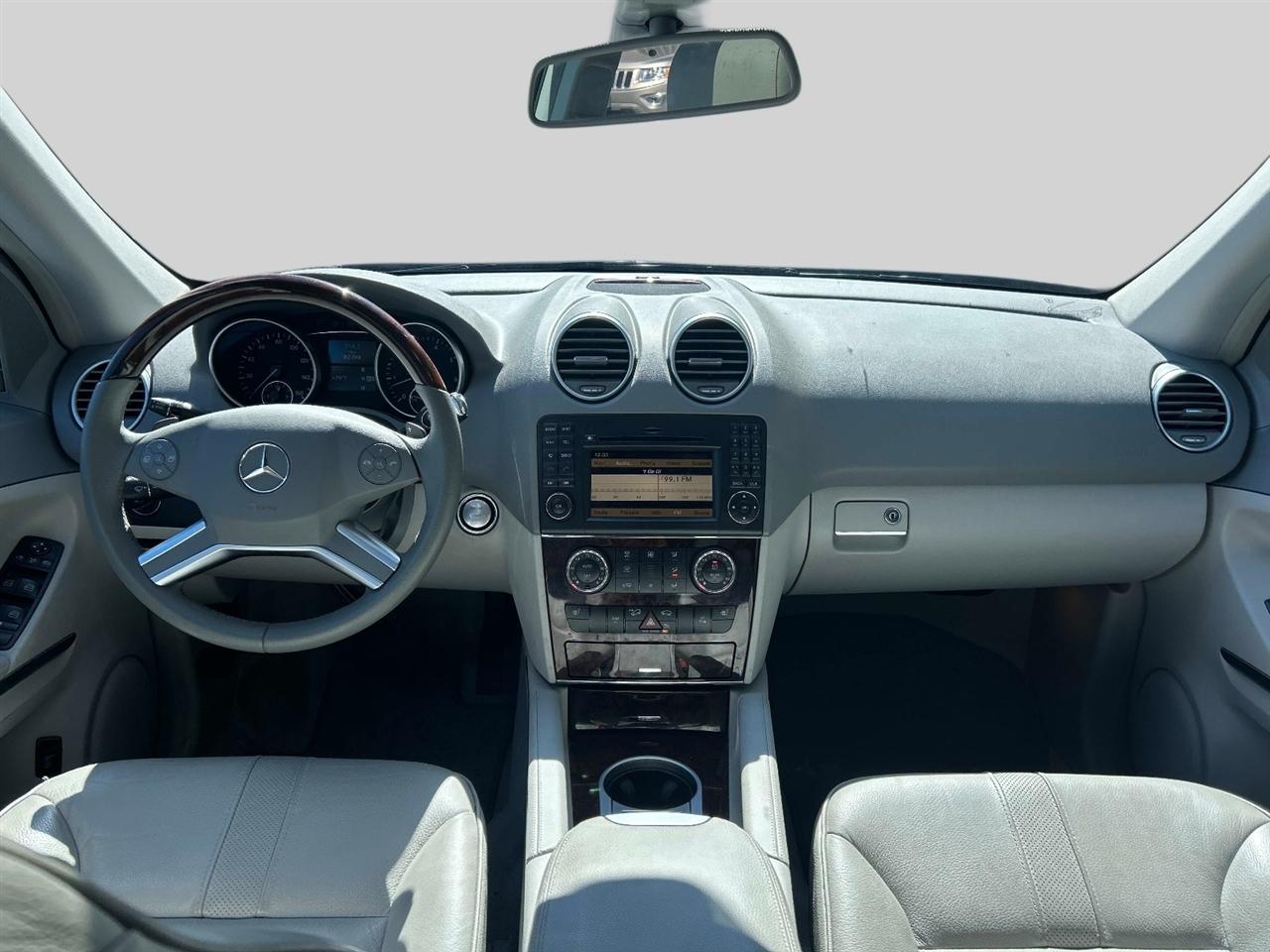 Mercedes-Benz M-Class 4MATIC 4dr 5.5L 2009