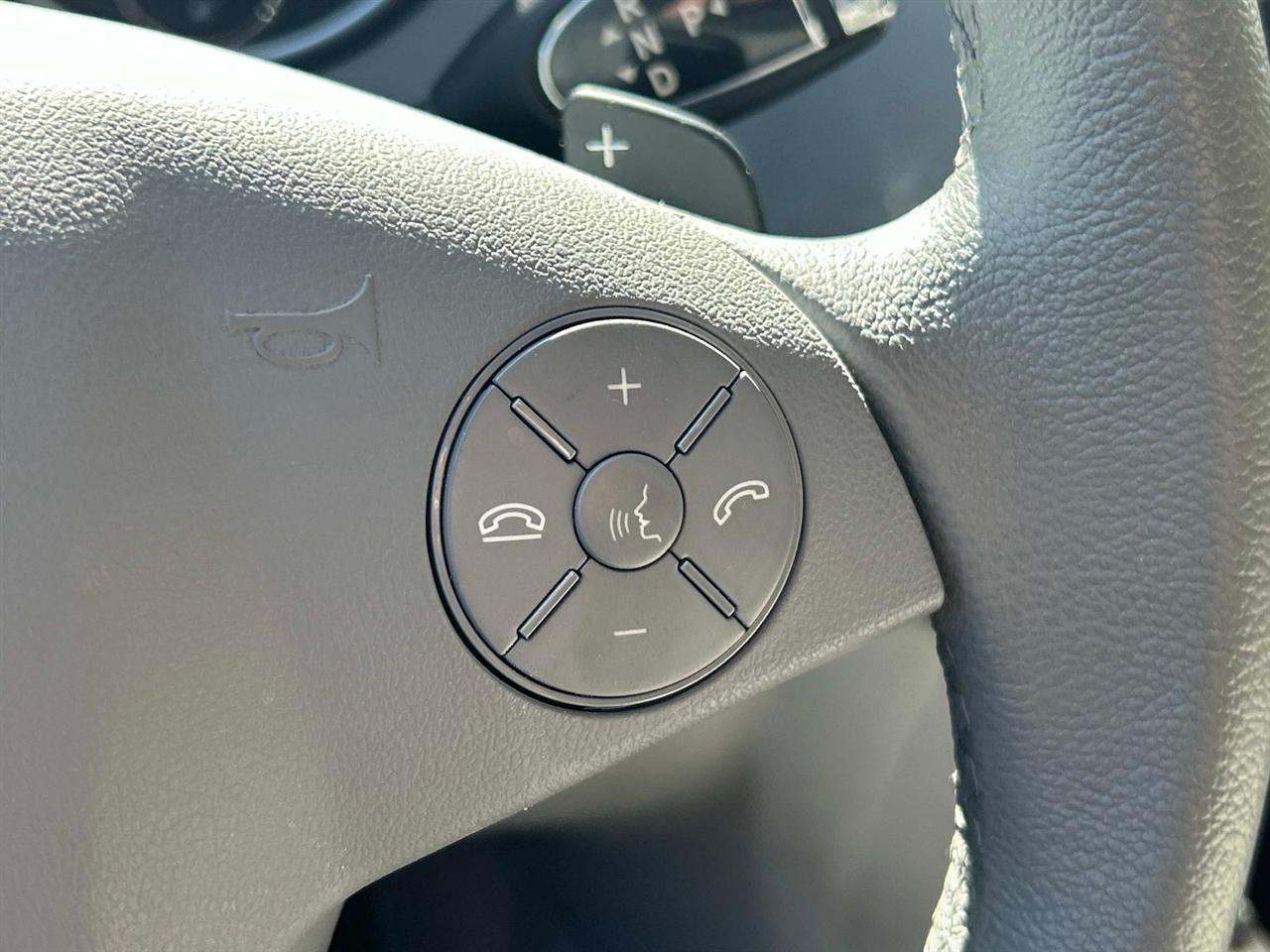 Mercedes-Benz M-Class 4MATIC 4dr 5.5L 2009