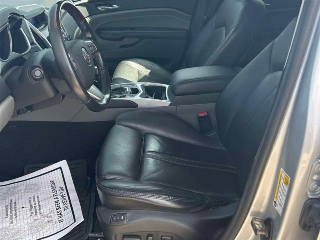 Cadillac SRX FWD 4dr Luxury Collection 2011