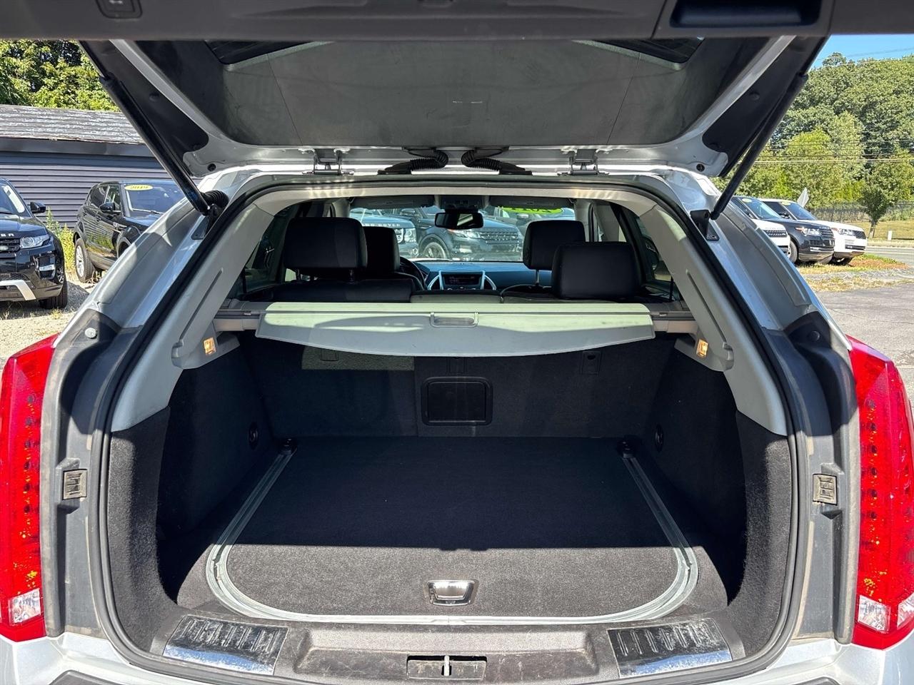 Cadillac SRX FWD 4dr Luxury Collection 2011