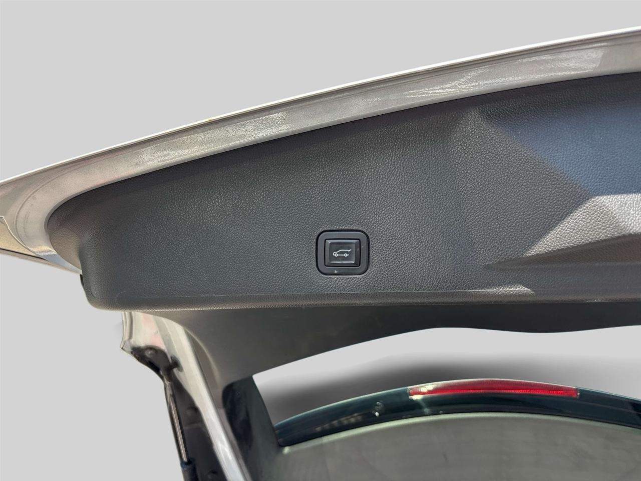 Cadillac SRX FWD 4dr Luxury Collection 2011