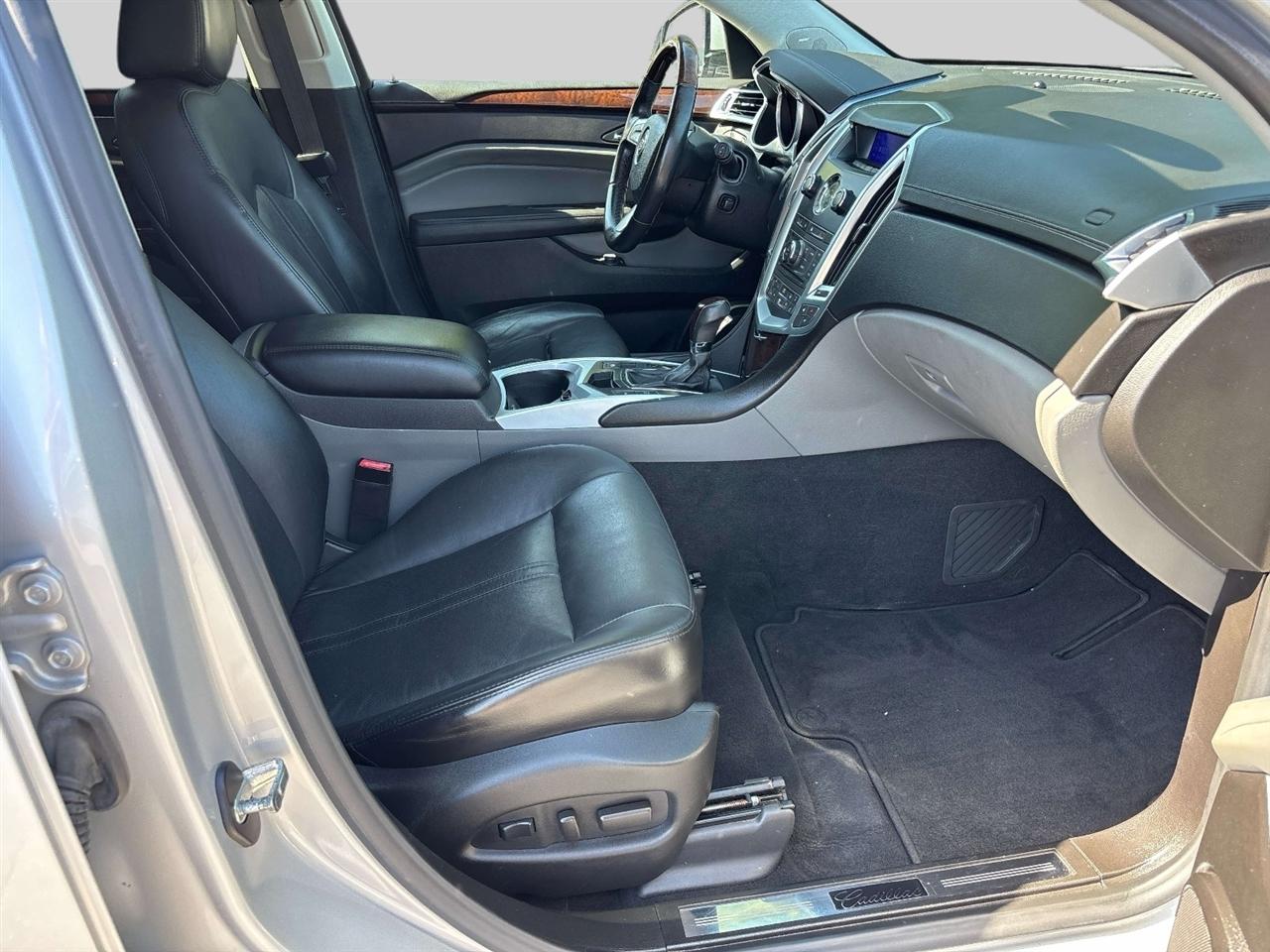Cadillac SRX FWD 4dr Luxury Collection 2011
