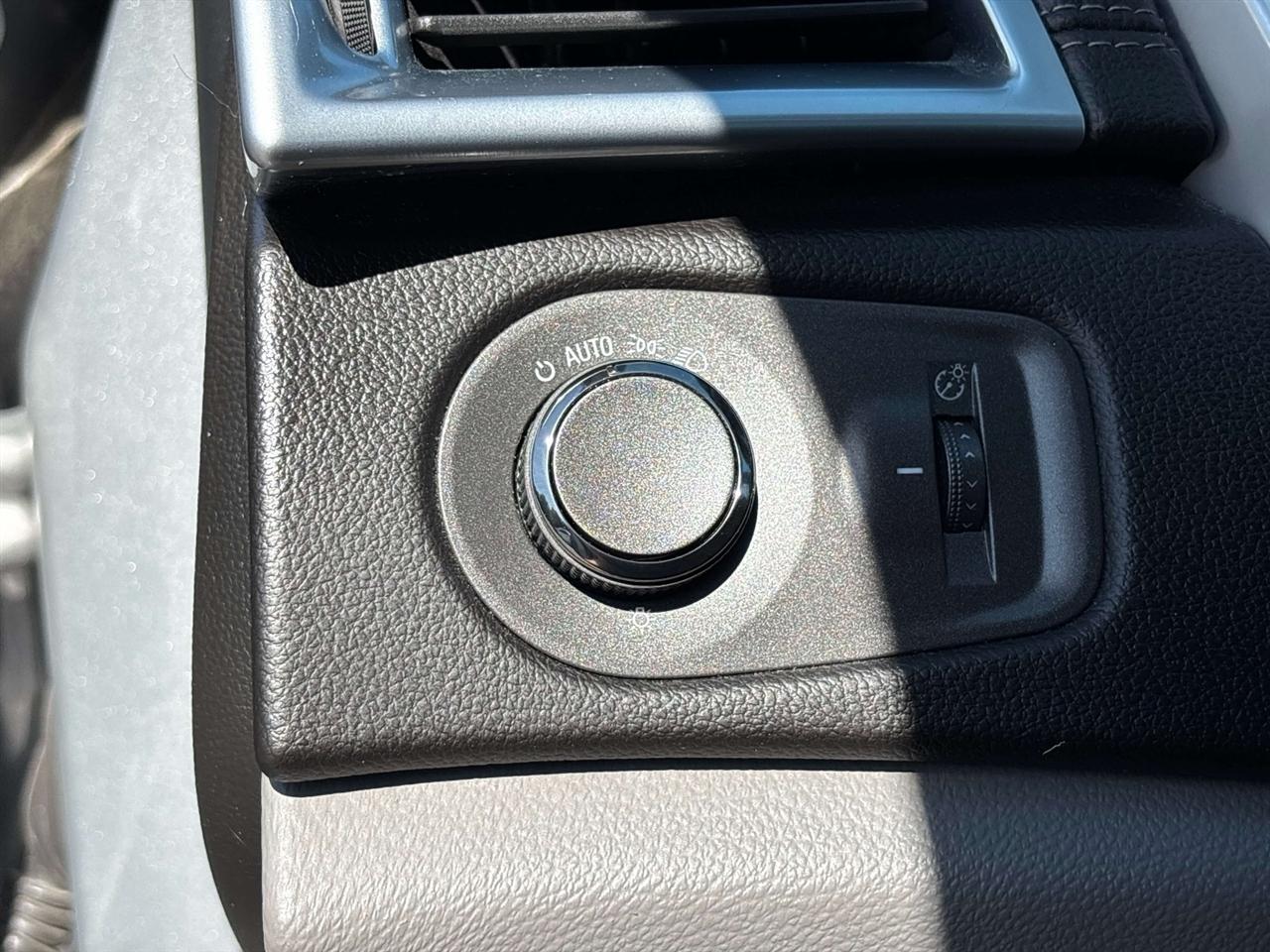 Cadillac SRX FWD 4dr Luxury Collection 2011