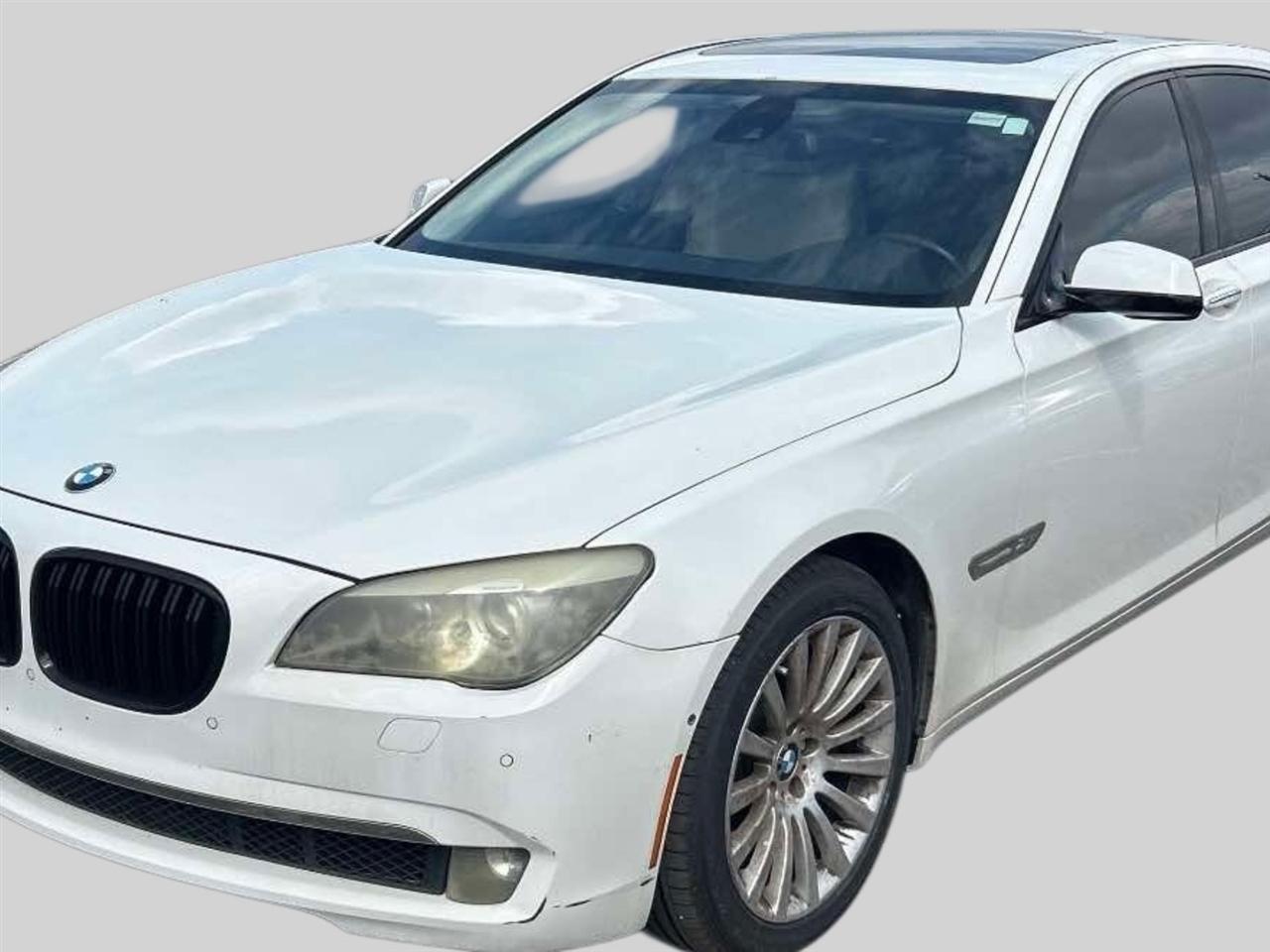 BMW 7 Series 4dr Sdn 750Li xDrive AWD 2010