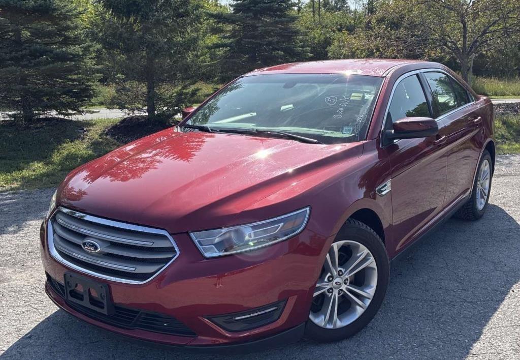 Ford Taurus 4dr Sdn SEL FWD 2015