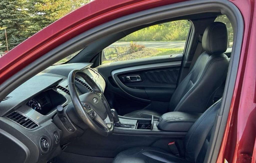 Ford Taurus 4dr Sdn SEL FWD 2015