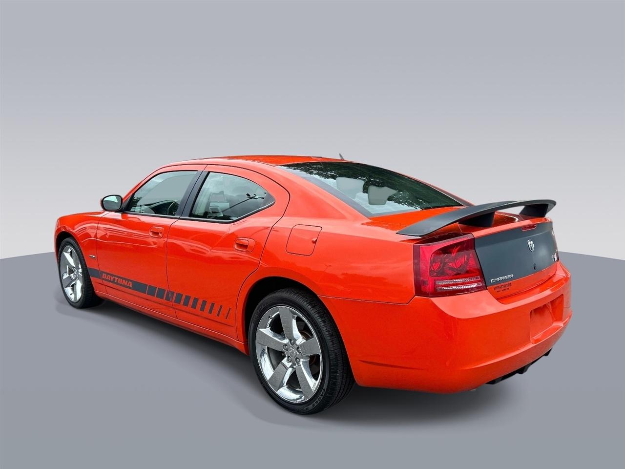 Dodge Charger 4dr Sdn R/T RWD 2008