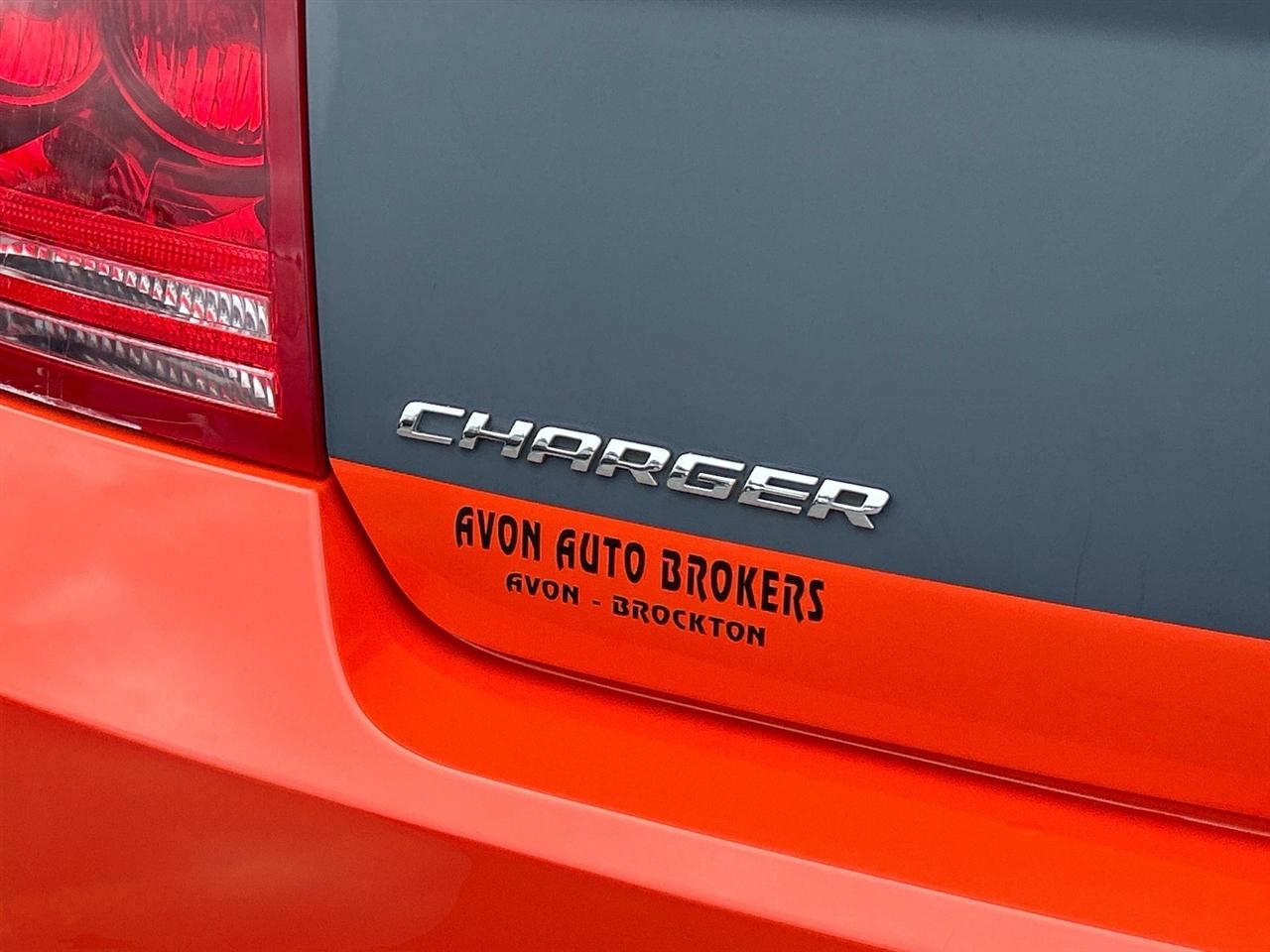 Dodge Charger 4dr Sdn R/T RWD 2008