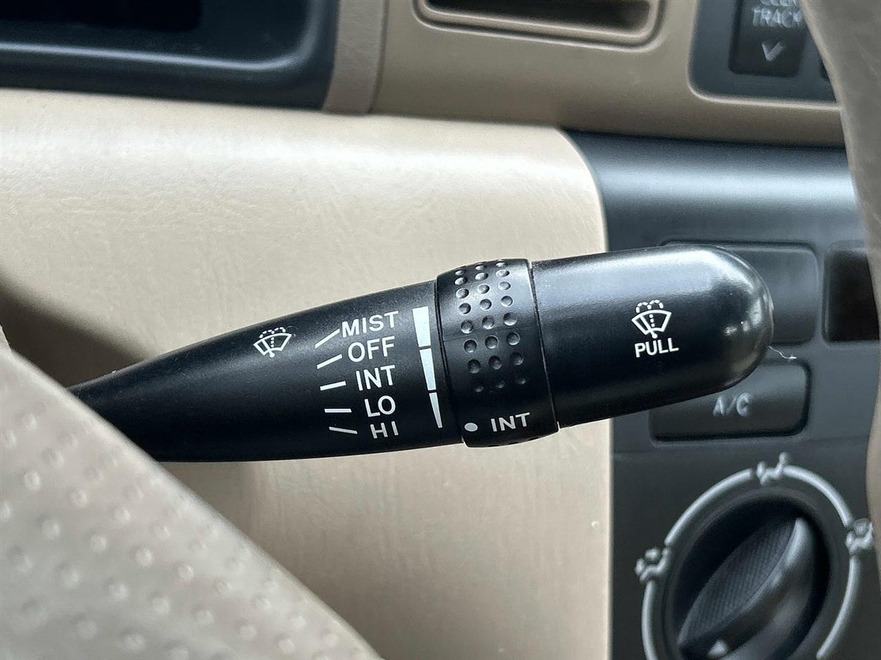 Toyota Corolla 4dr Sdn Man CE (Natl) 2008