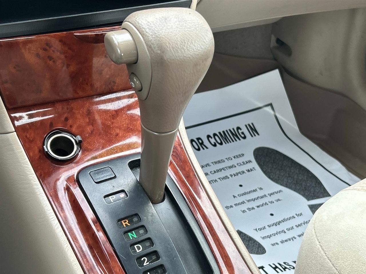 Toyota Corolla 4dr Sdn Man CE (Natl) 2008