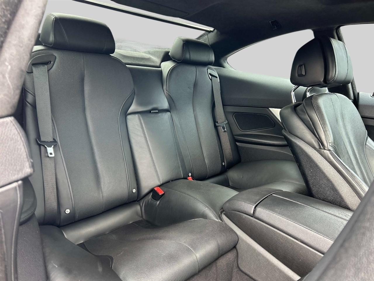 BMW 6 Series 2dr Cpe 650i xDrive 2012
