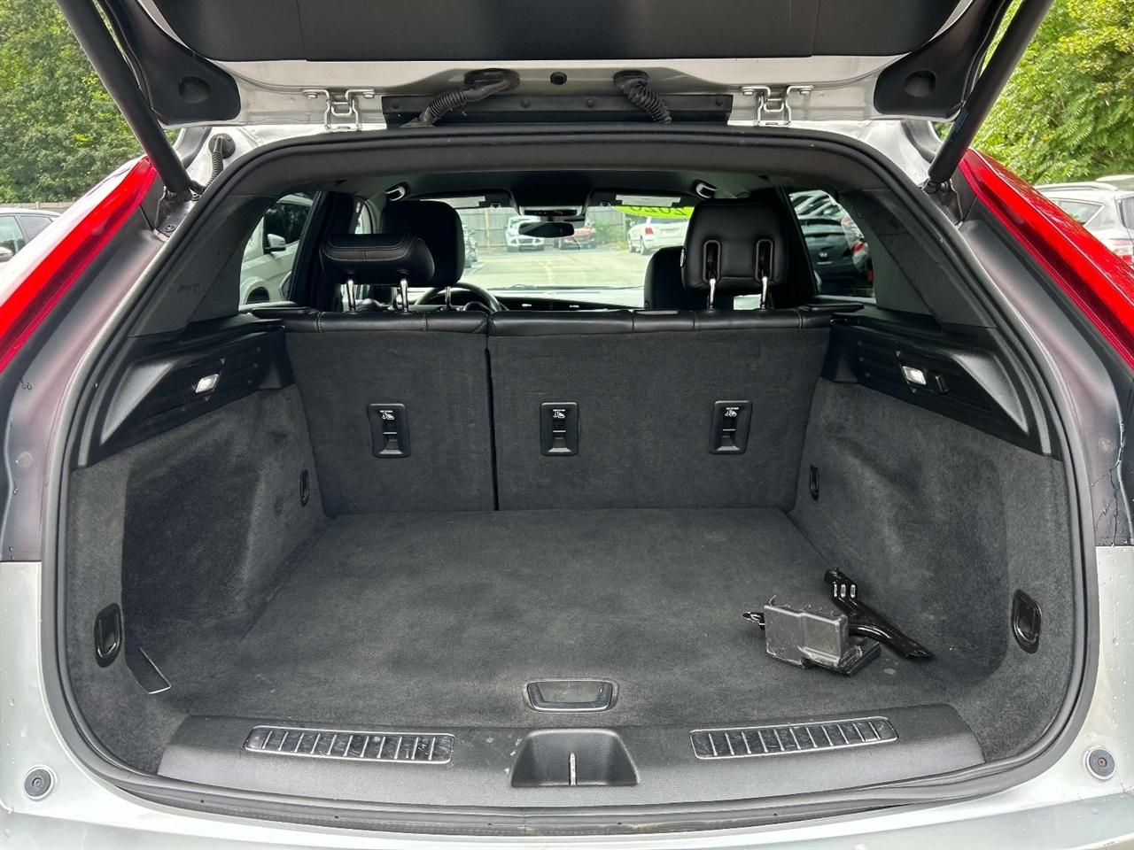 Cadillac XT4 FWD 4dr Premium Luxury 2020