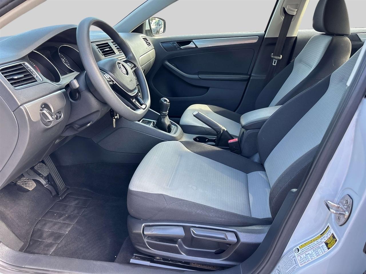 Volkswagen Jetta 1.4T S Manual 2017
