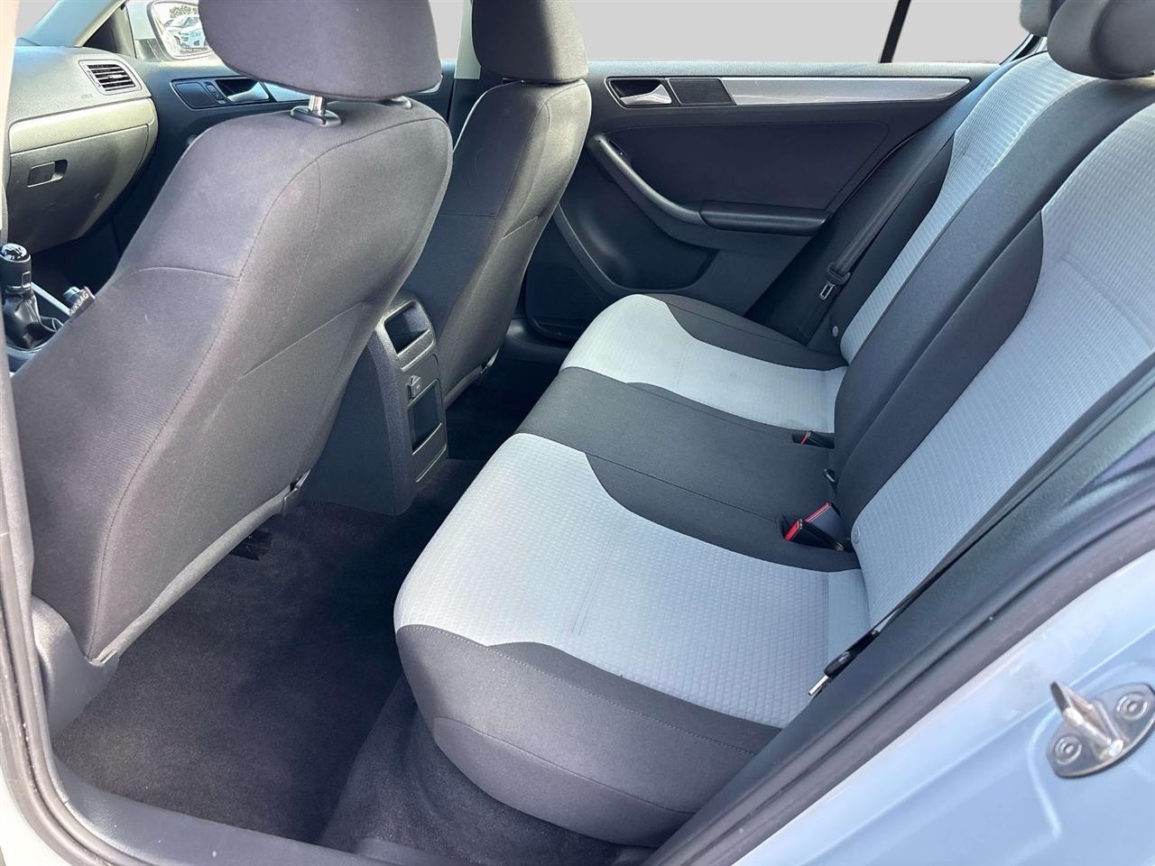 Volkswagen Jetta 1.4T S Manual 2017