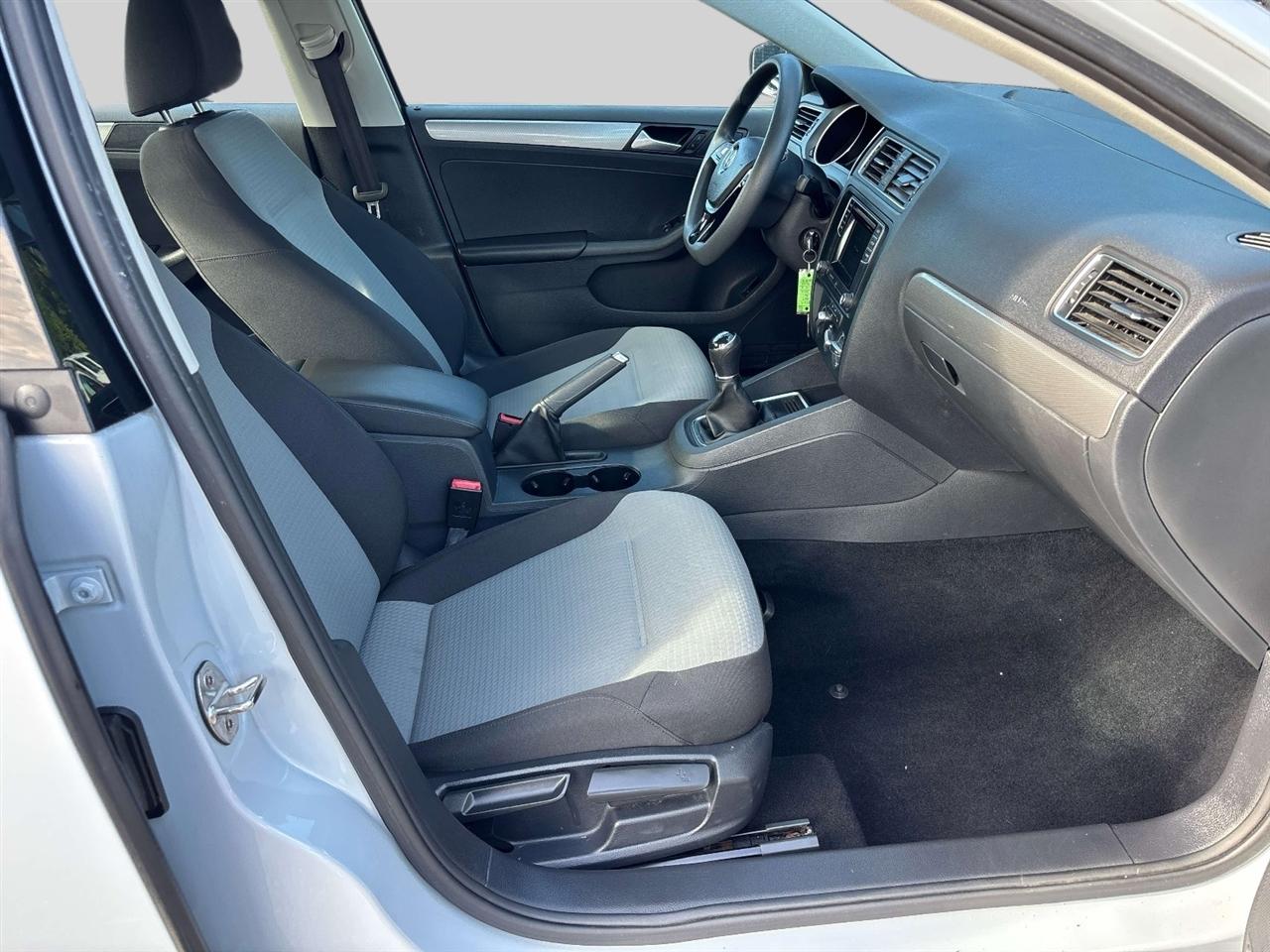 Volkswagen Jetta 1.4T S Manual 2017