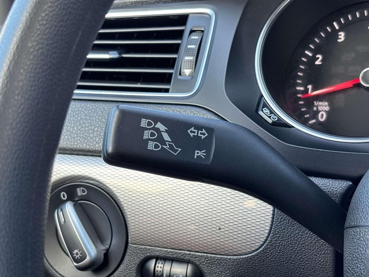 Volkswagen Jetta 1.4T S Manual 2017