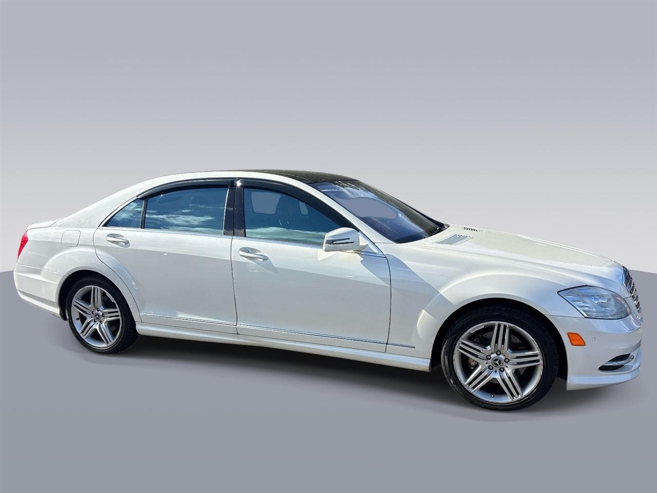 Mercedes-Benz S-Class 4dr Sdn S 550 4MATIC 2013