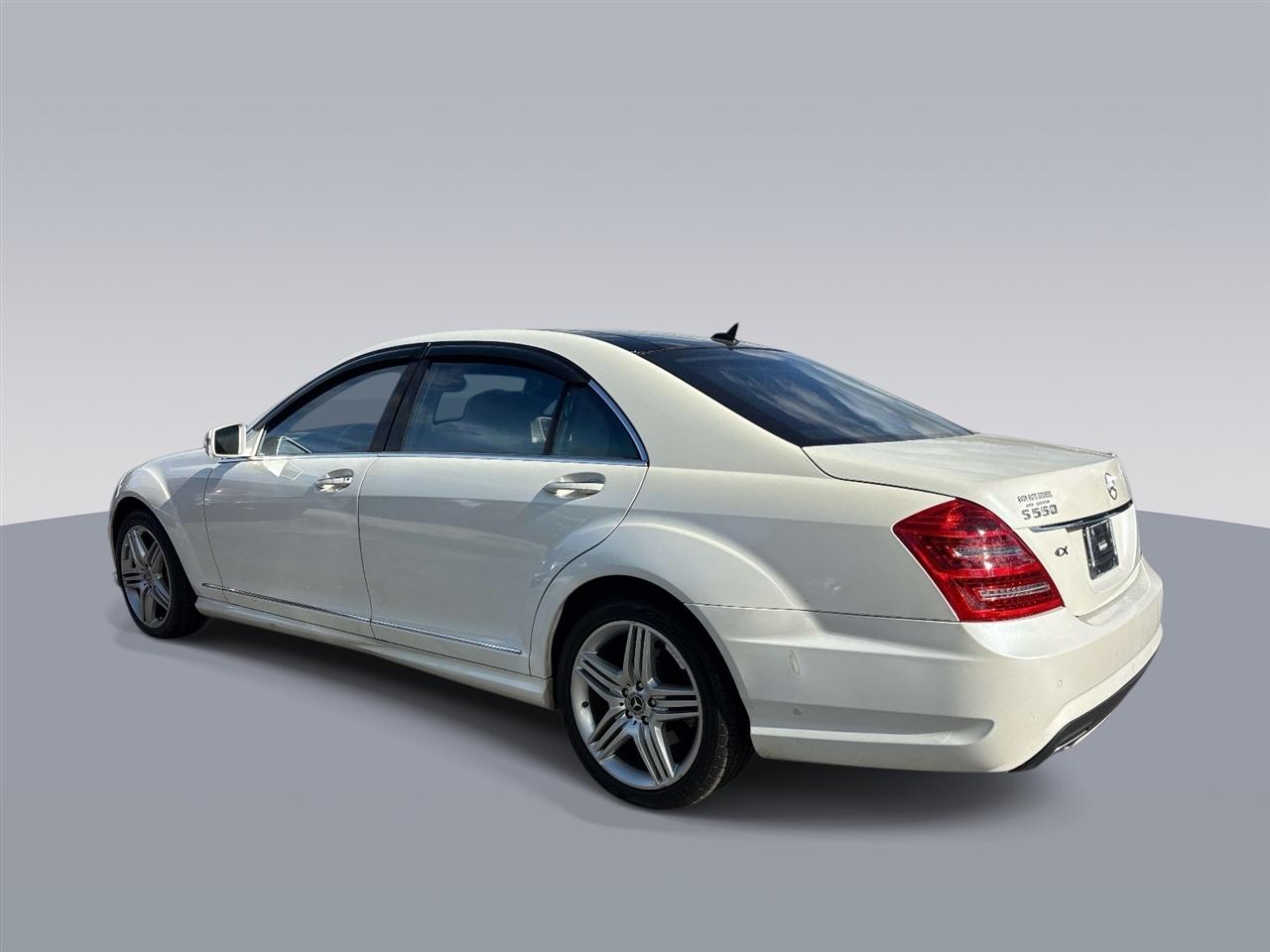Mercedes-Benz S-Class 4dr Sdn S 550 4MATIC 2013