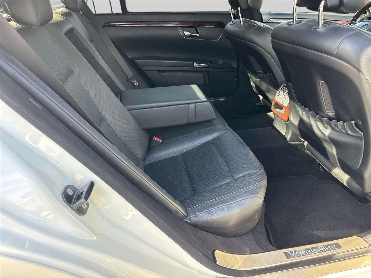 Mercedes-Benz S-Class 4dr Sdn S 550 4MATIC 2013