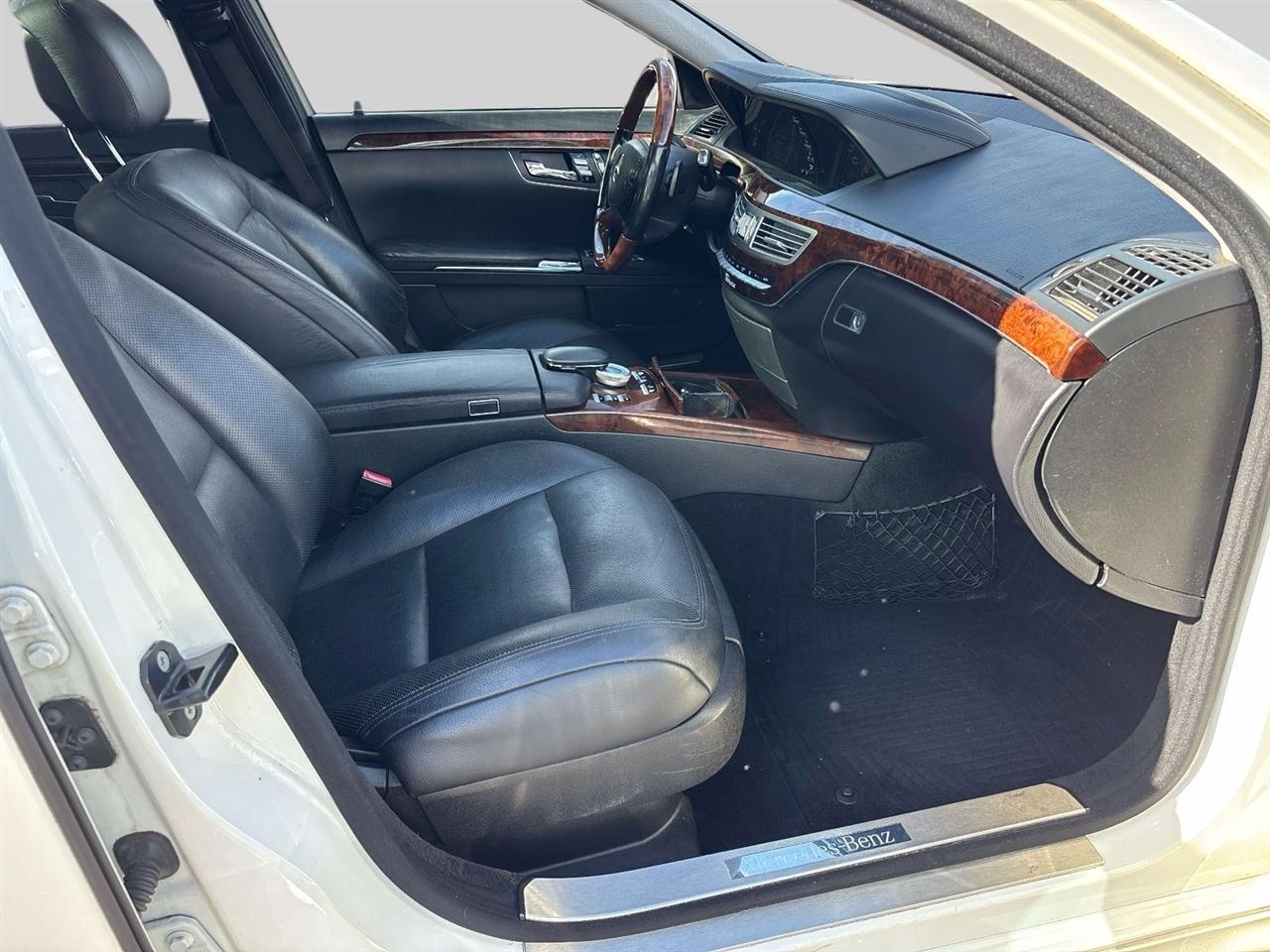 Mercedes-Benz S-Class 4dr Sdn S 550 4MATIC 2013