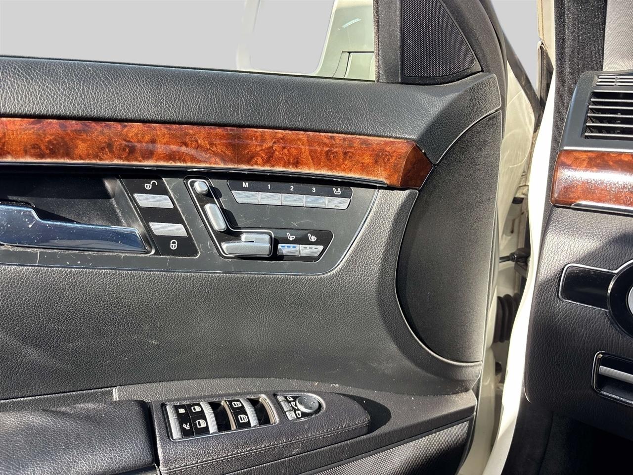 Mercedes-Benz S-Class 4dr Sdn S 550 4MATIC 2013