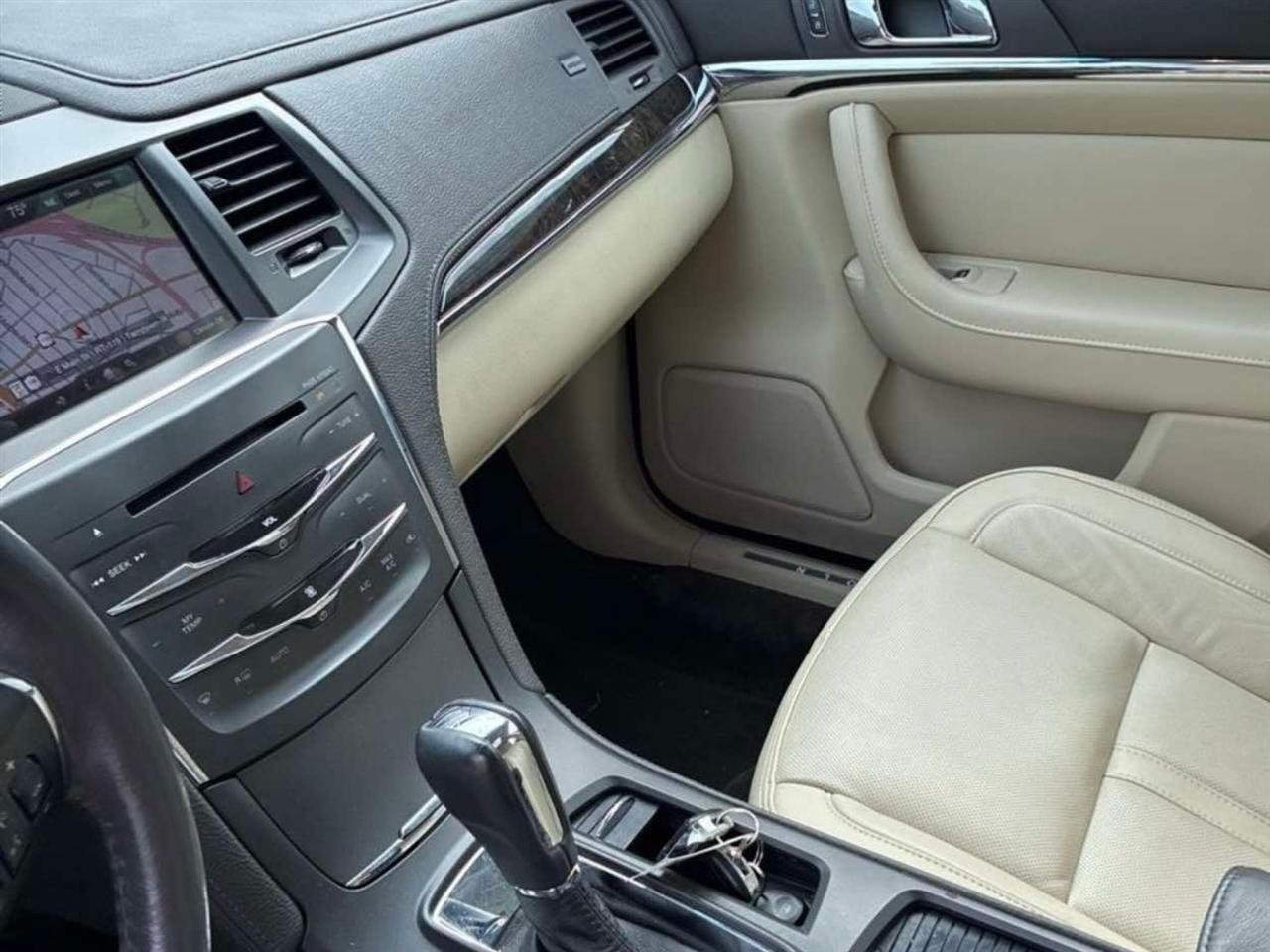 Lincoln MKS 4dr Sdn 3.7L AWD 2013