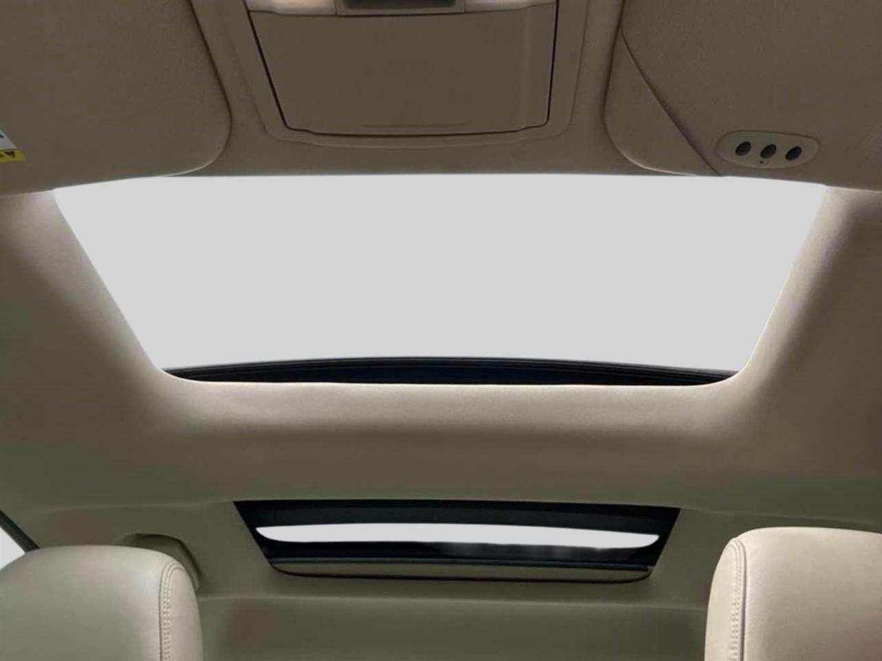 Lincoln MKS 4dr Sdn 3.7L AWD 2013