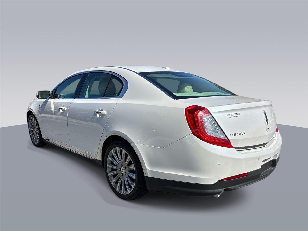 Lincoln MKS 4dr Sdn 3.7L AWD 2013