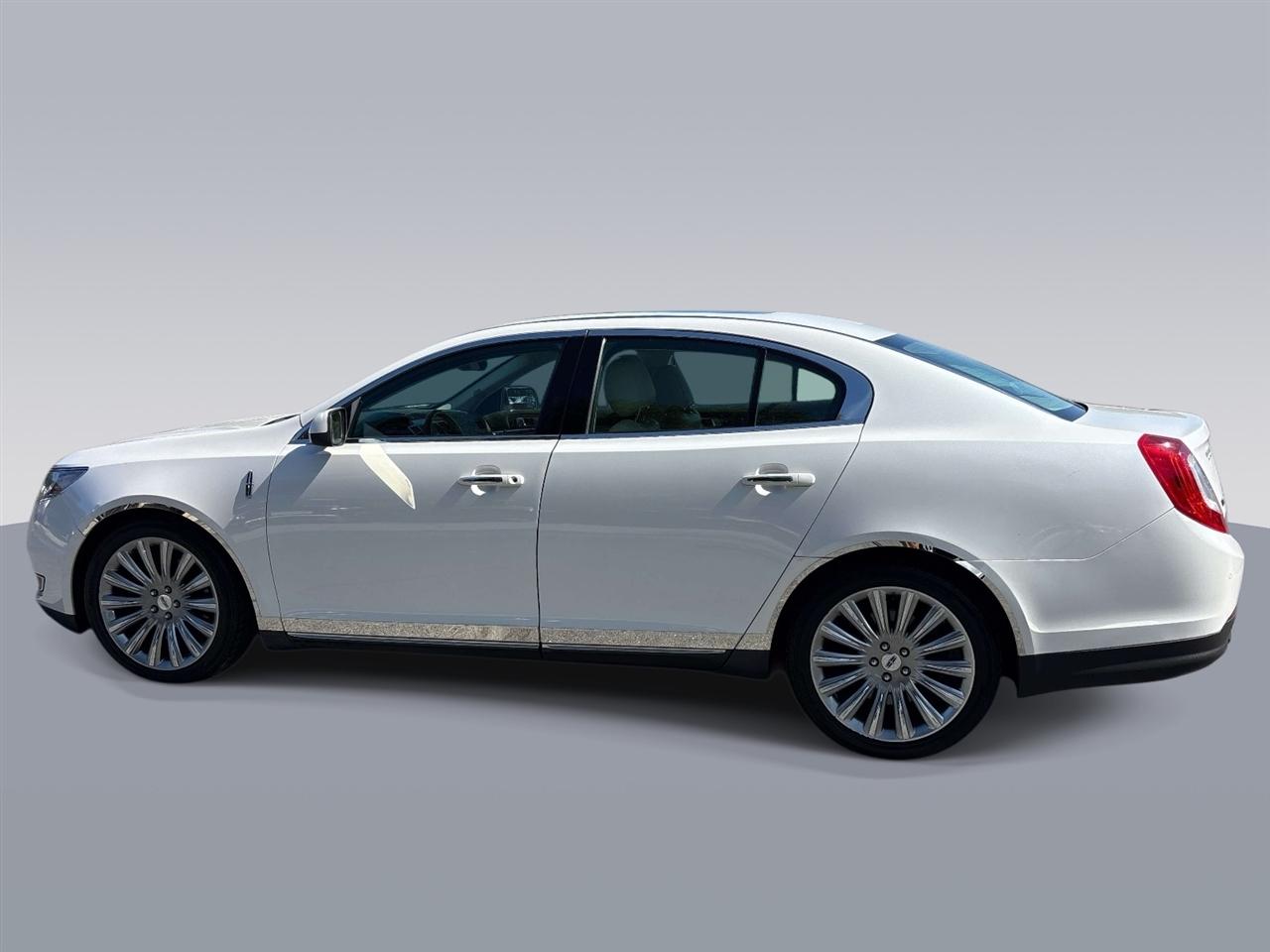 Lincoln MKS 4dr Sdn 3.7L AWD 2013