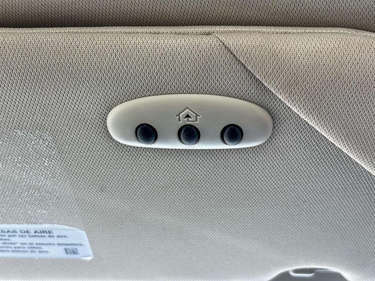 Lincoln MKS 4dr Sdn 3.7L AWD 2013