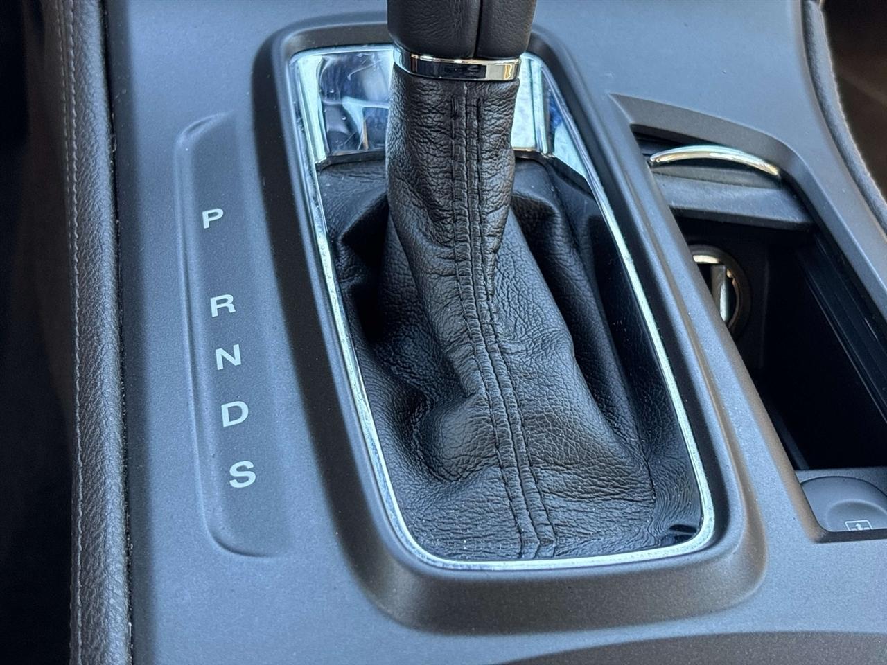 Lincoln MKS 4dr Sdn 3.7L AWD 2013